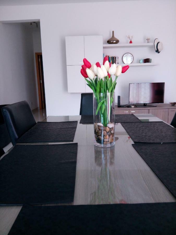 Апартаменты Crescent Court F Сент-Полс-Бей Экстерьер фото